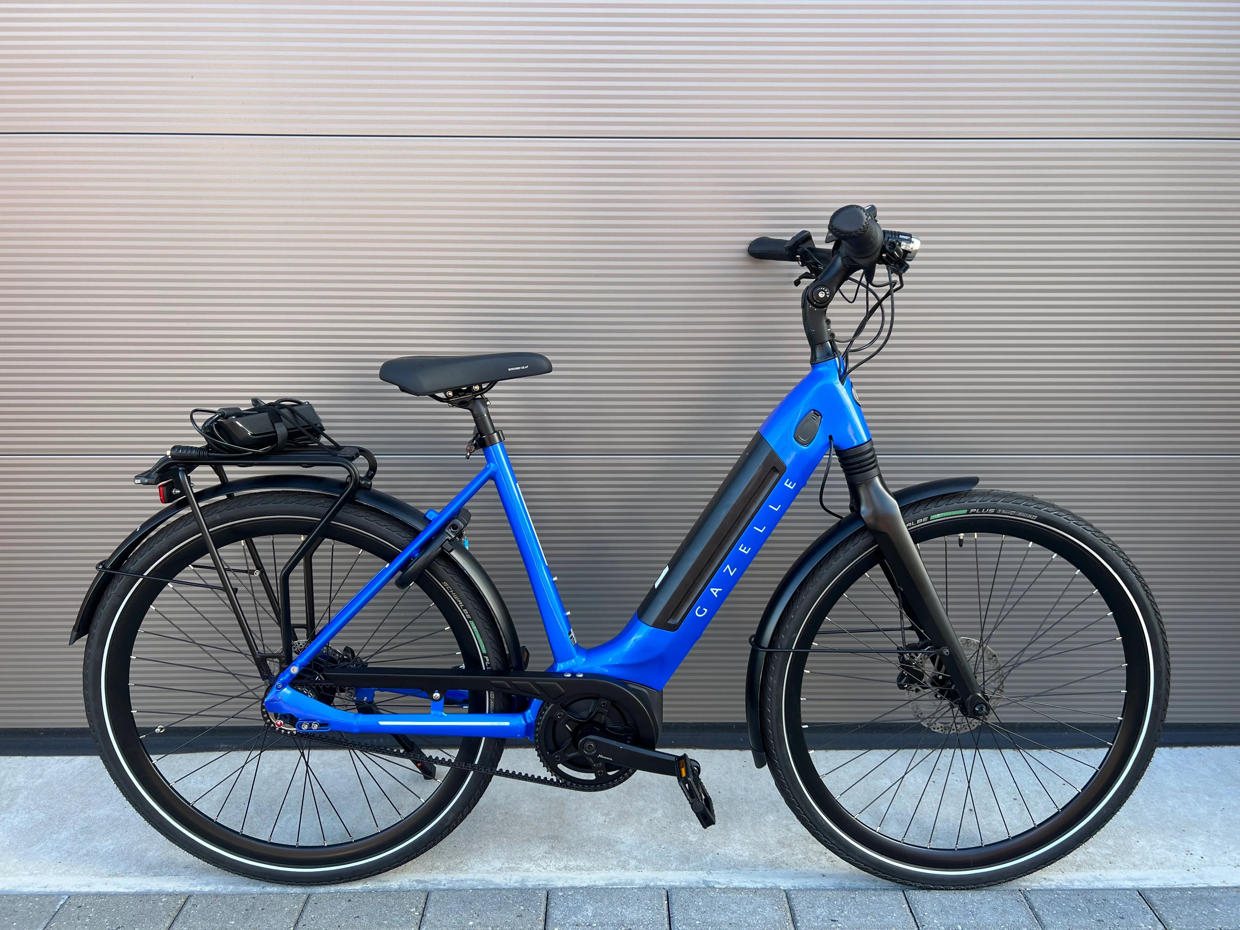Gazelle Ultimate C8+ Belt - 2023 - 500WH - 54CM - Refurbished!