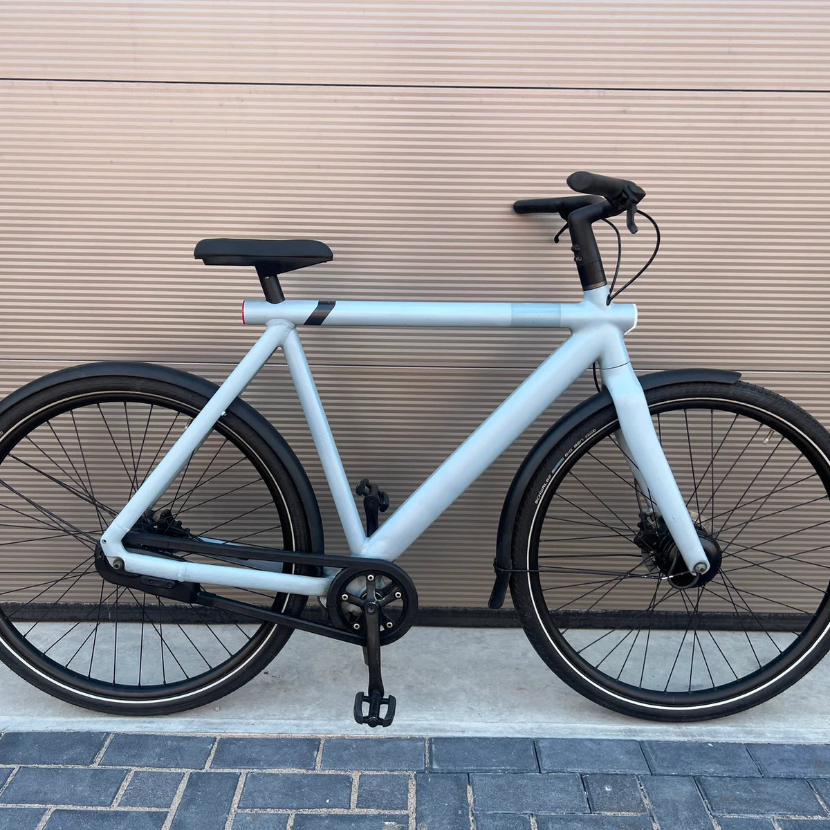 VanMoof S3 light VanMoof's cheaper S3 and X3 e-bikes leak before